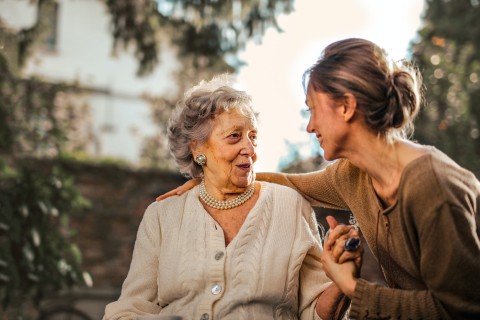 How to Help Elderly Relatives Move Home in South Manchester